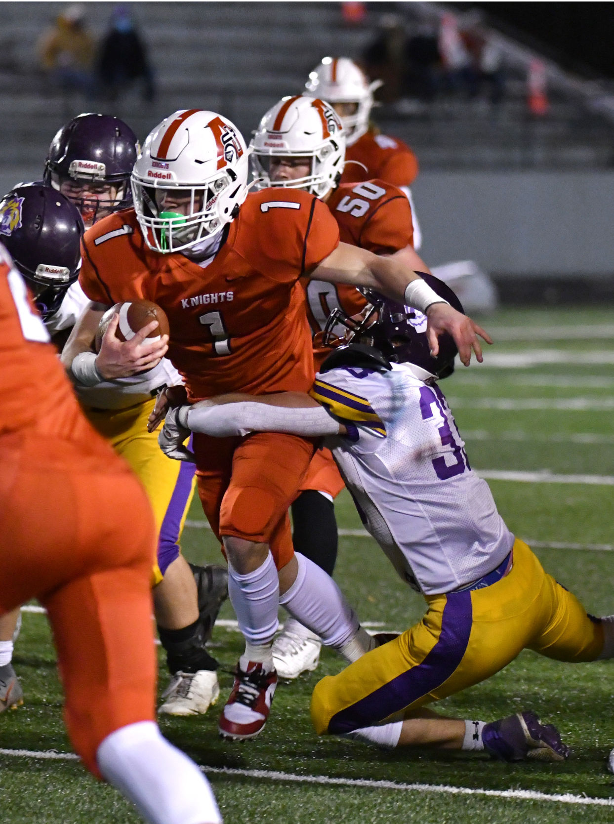 102320-qc-spt-dewitt-assum fball-111